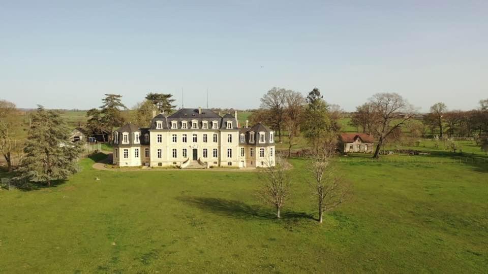 Chambre Romantique Dans Le Chateau De La Bouchatte Chazemais 외부 사진