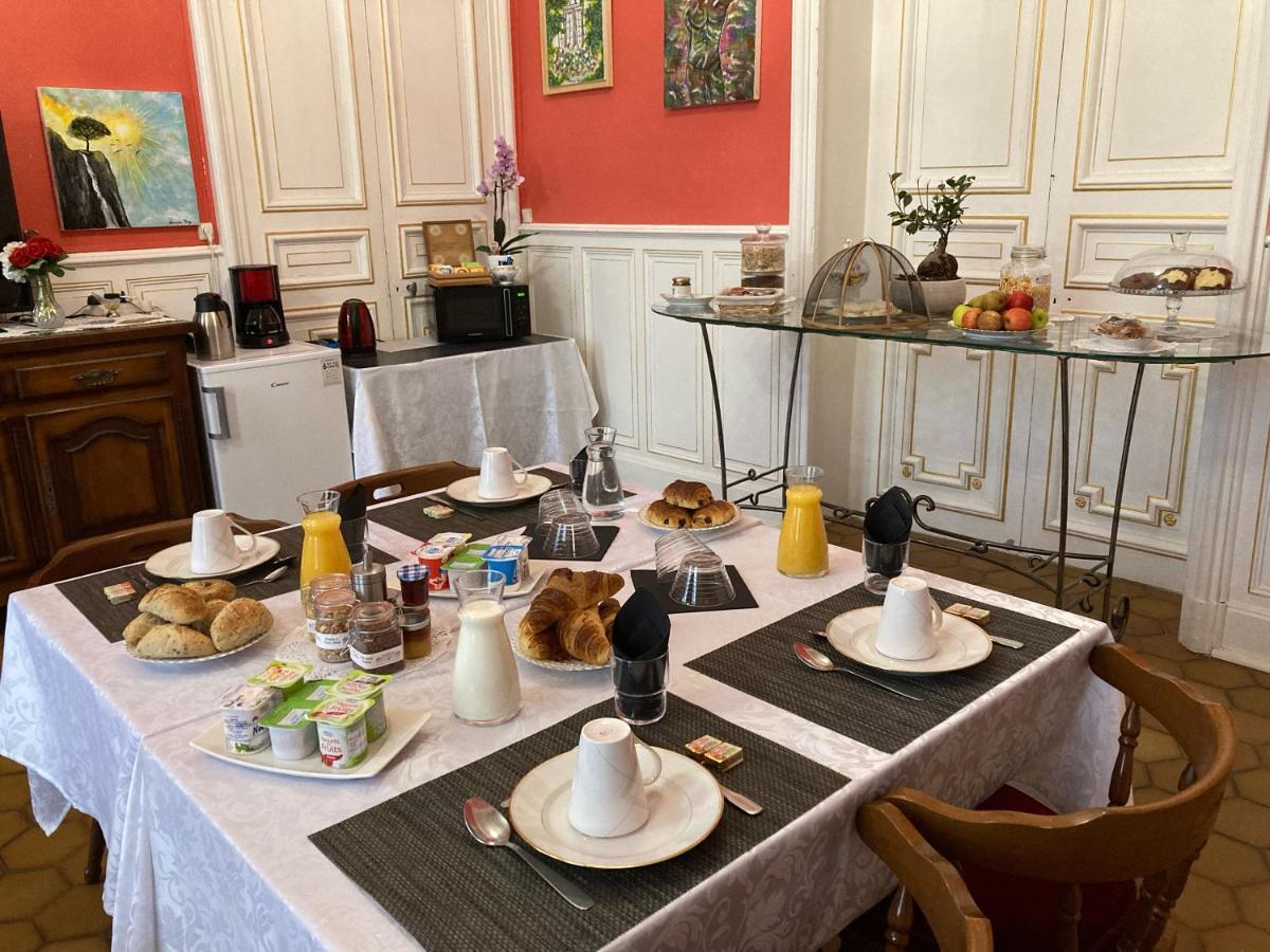 Chambre Romantique Dans Le Chateau De La Bouchatte Chazemais 외부 사진
