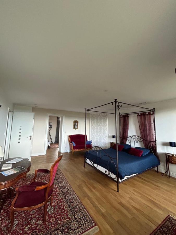 Chambre Romantique Dans Le Chateau De La Bouchatte Chazemais 외부 사진